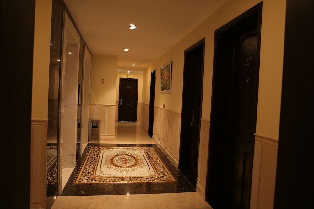Фото Hoang Minh Chau Ba Trieu Hotel
