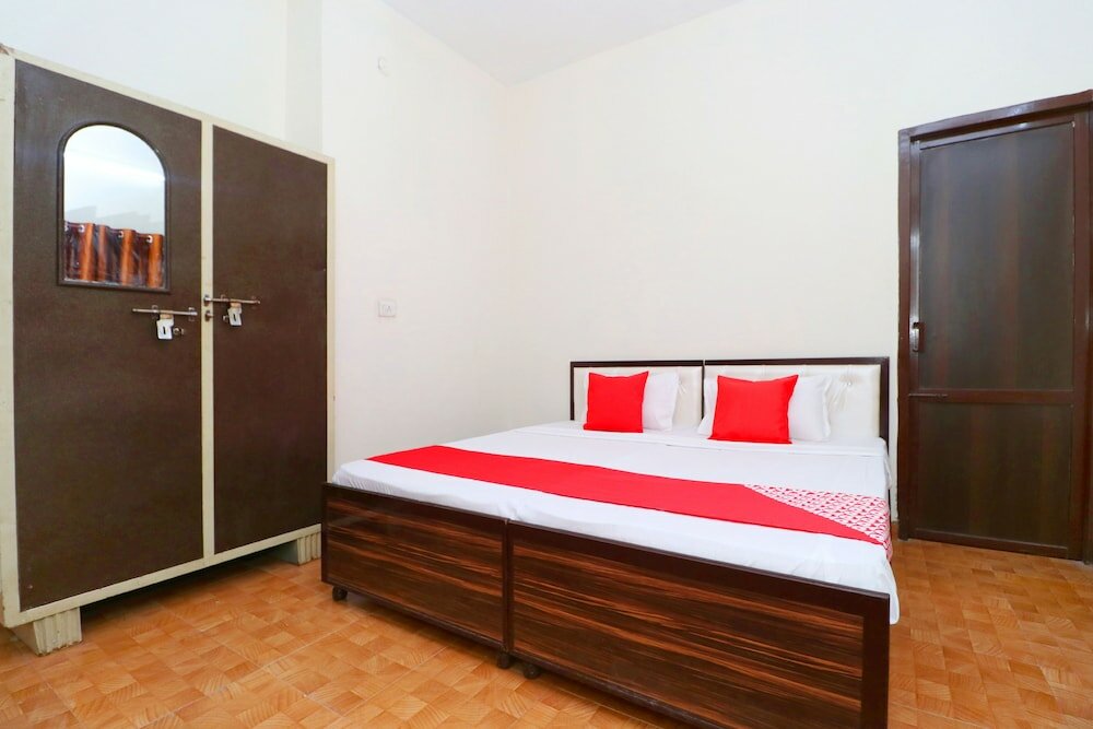 Фото Oyo 37097 Raj Apartments