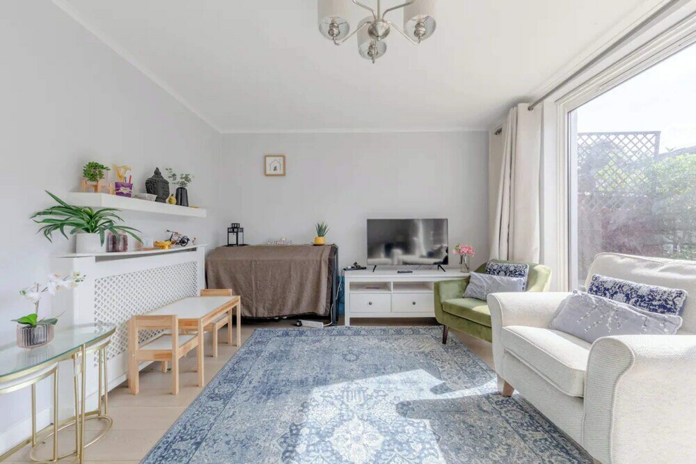 Фото Lovely 3bd Family Home With Garden - North Sheen