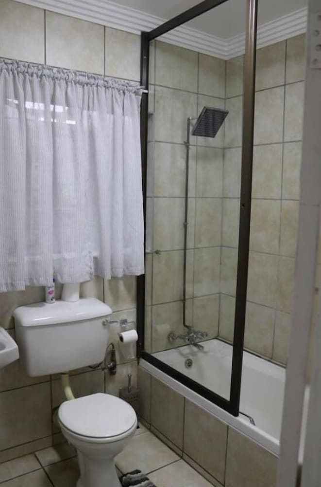 Фото Stay @ Home Airport Lodge