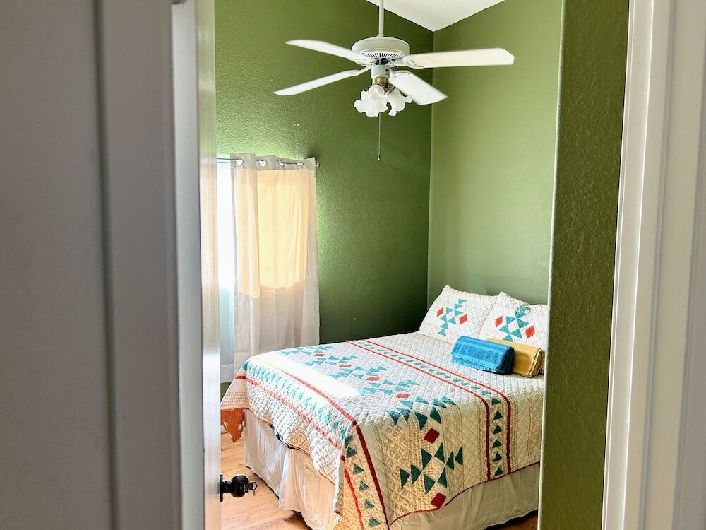 Фото Private bedroom in Country house near wineries