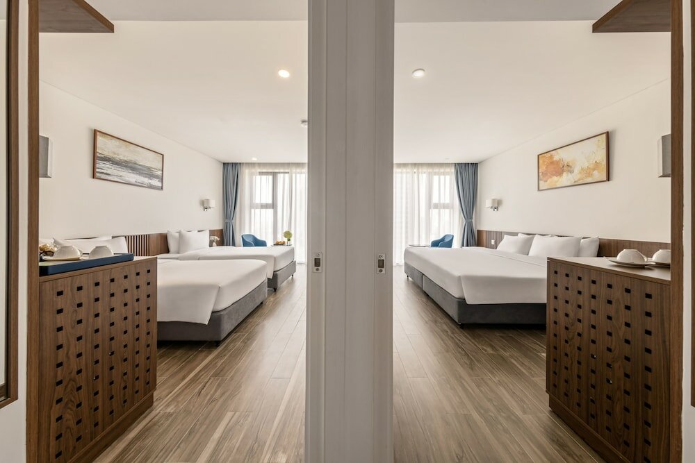 Фото Mangata Beachfront Hotel