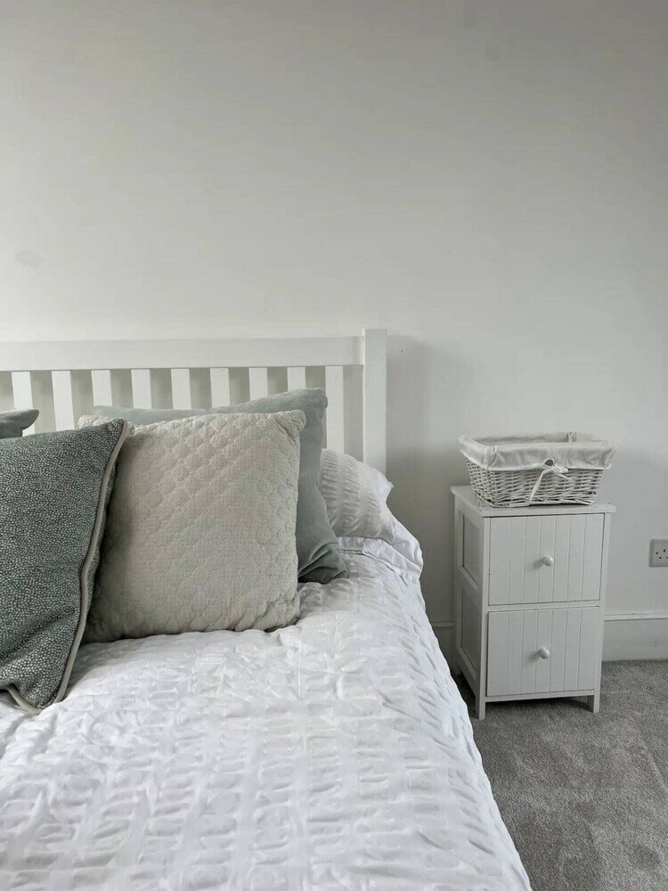 Фото Gorgeous 3 Bedroom Home in Quaint Southfields