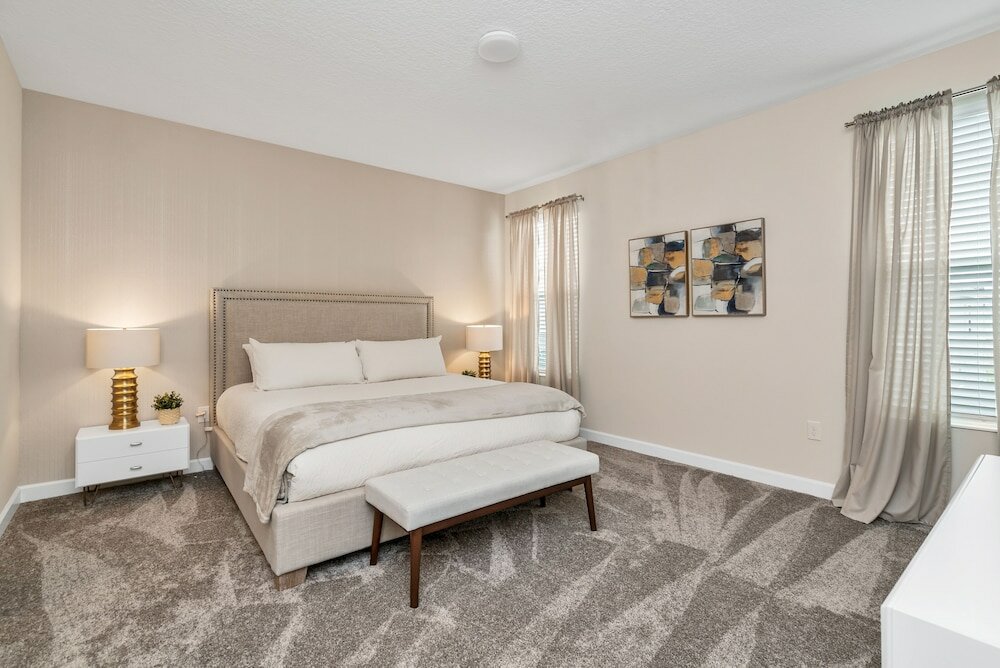 Фото Edgy, Modern 6 Bed 5 Bath