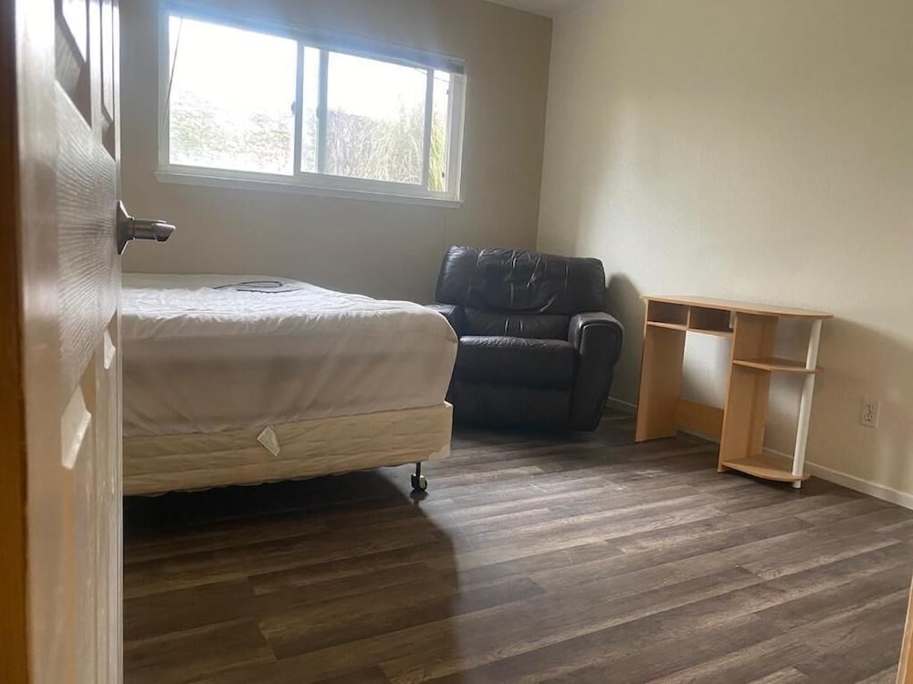 Фото Whole Family - Rosemont - Hostel