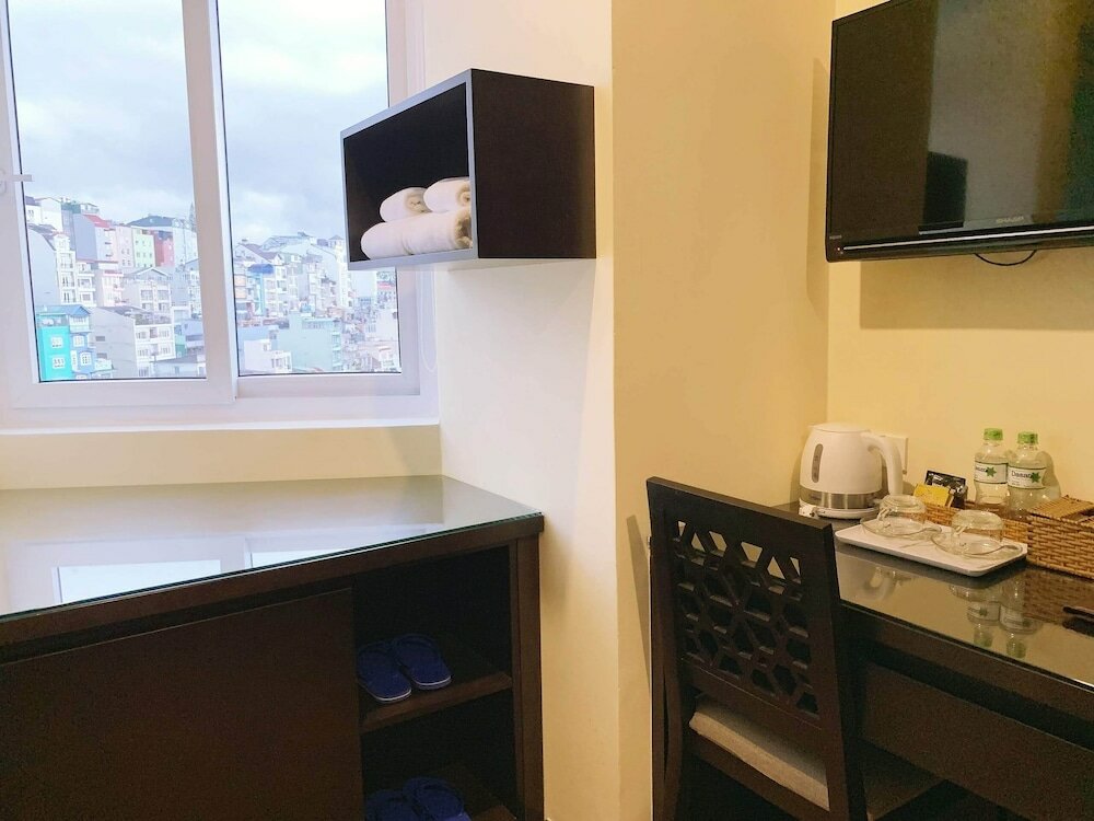 Фото Hoang Minh Chau Ba Trieu Hotel