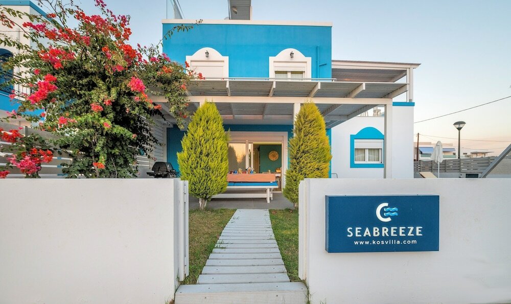 Фото Seabreeze Villa - with Jacuzzi & heated pool