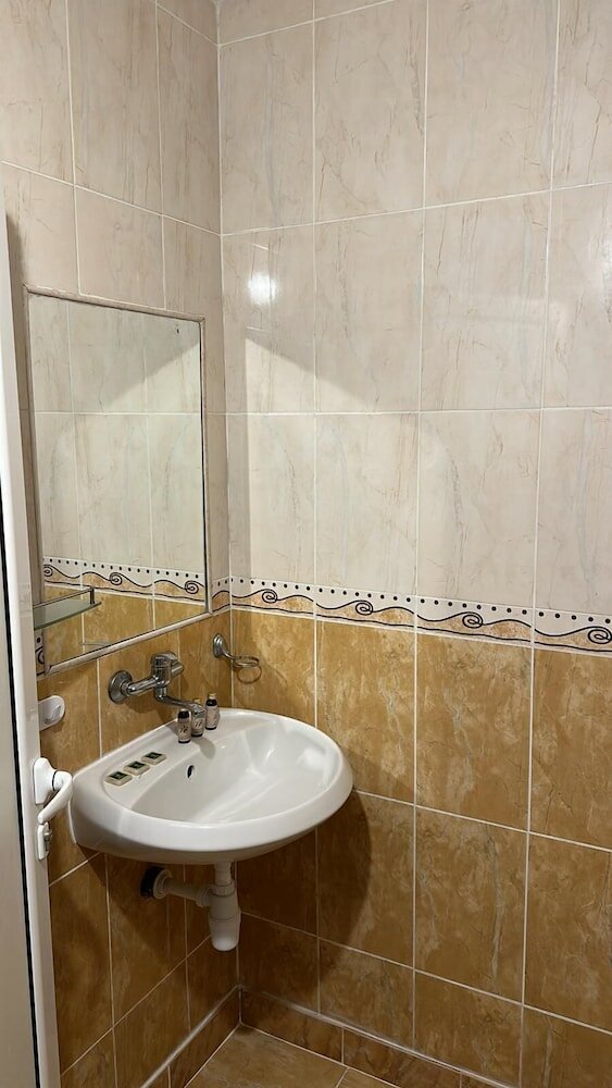 Фото Hayat Hotel Ltd