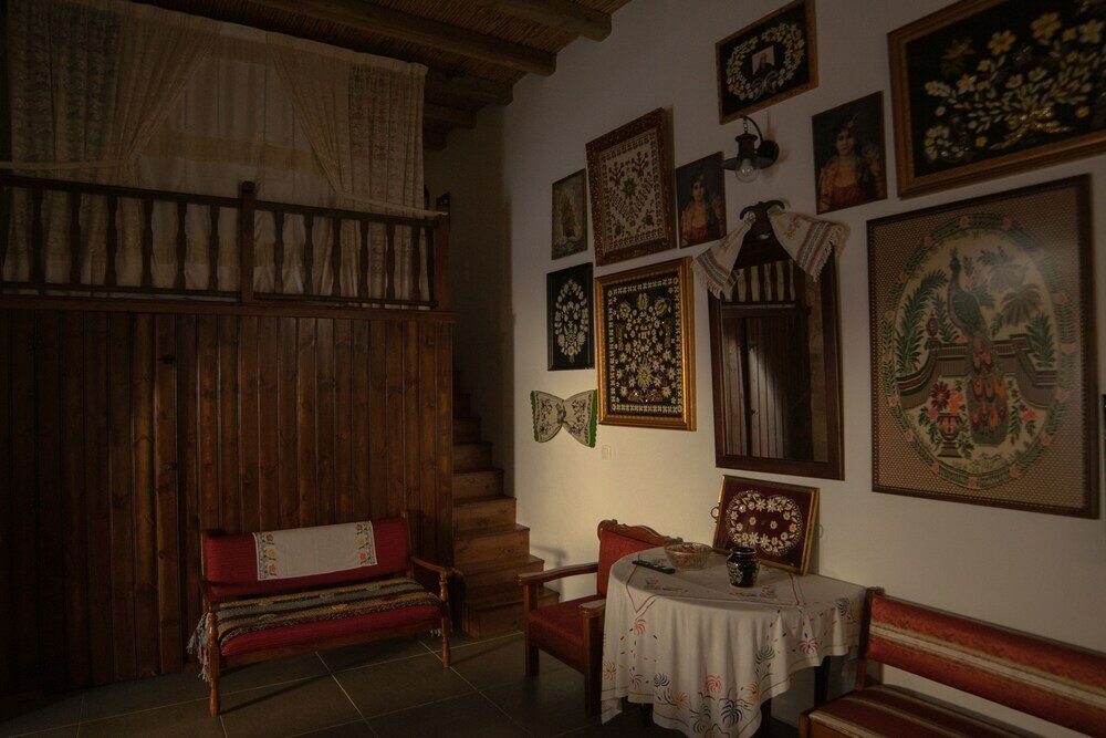 Фото Traditional Stone House Emanouela