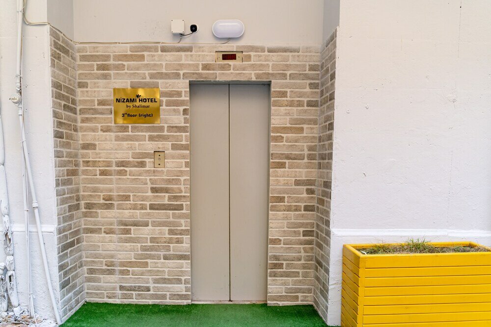 Фото Nizami Central Street Hotel