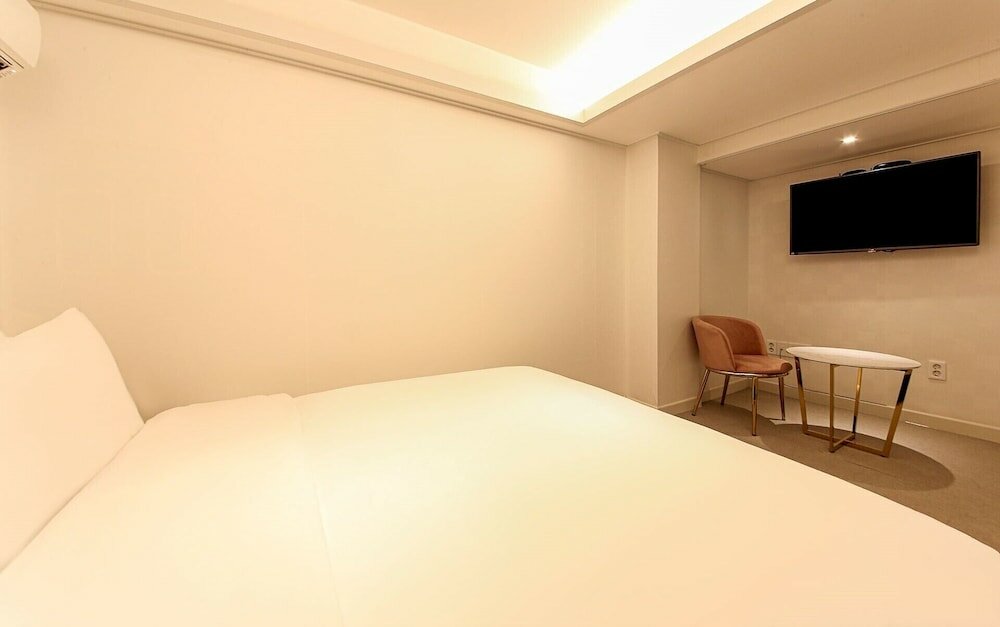 Фото Busan Seomyeon Business Hotel J7