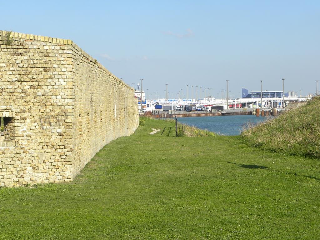 Фото Holiday Inn Calais