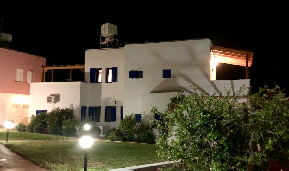 Фото Aphrodite and Apollo Apartments