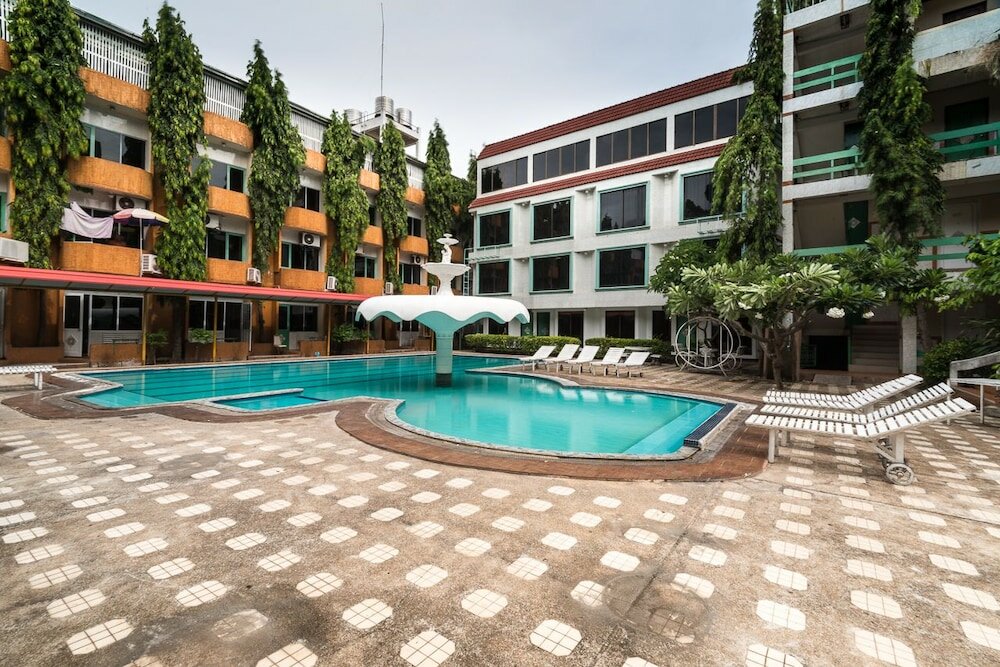 Фото Seashore Pattaya Resort