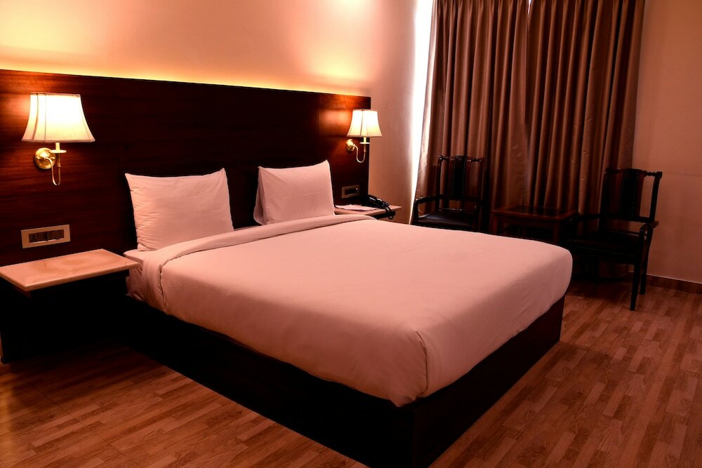 Фото Mastiff Villa Camellia - A Tea Estate Hotel