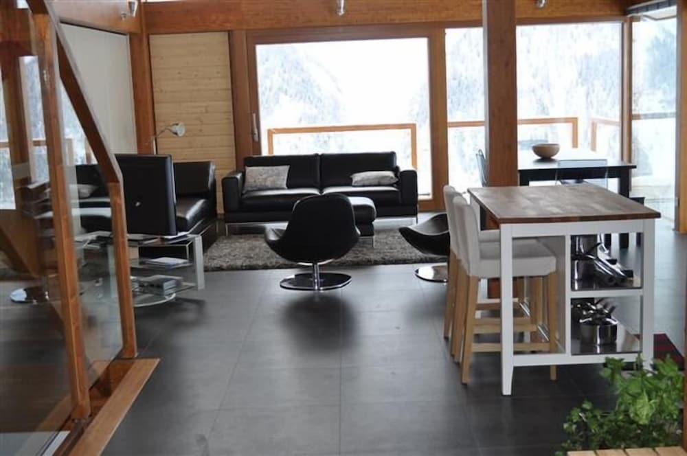 Фото Swiss Chalet