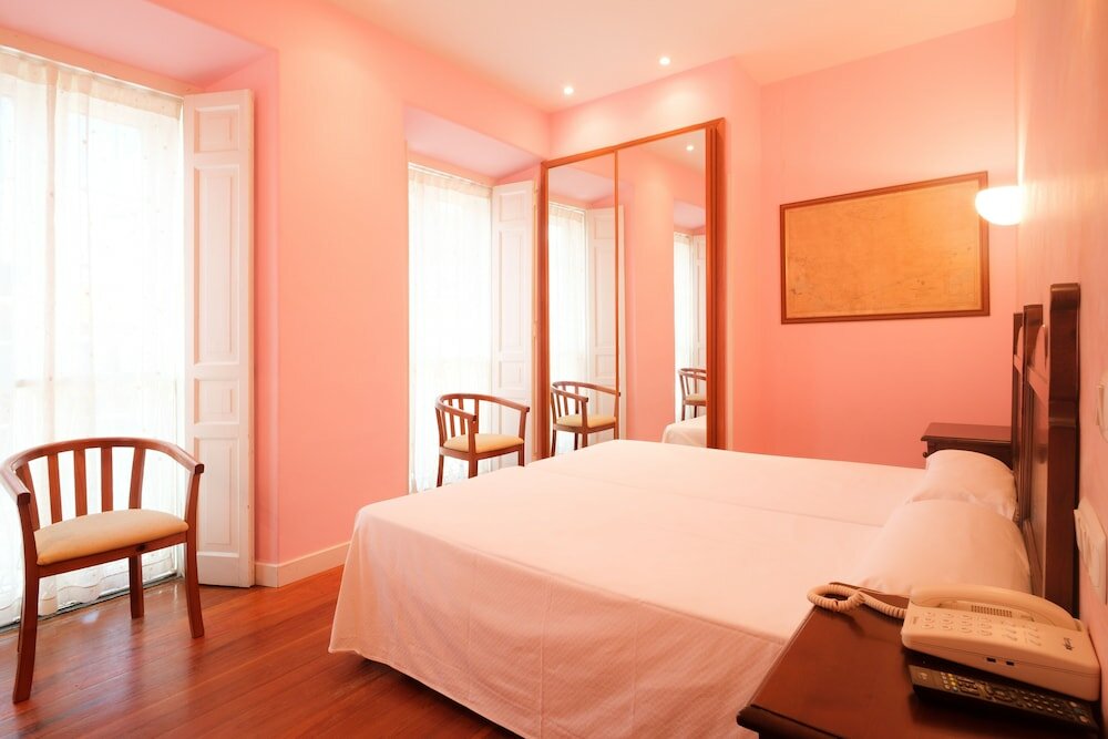 Фото Hotel Playa de Luanco