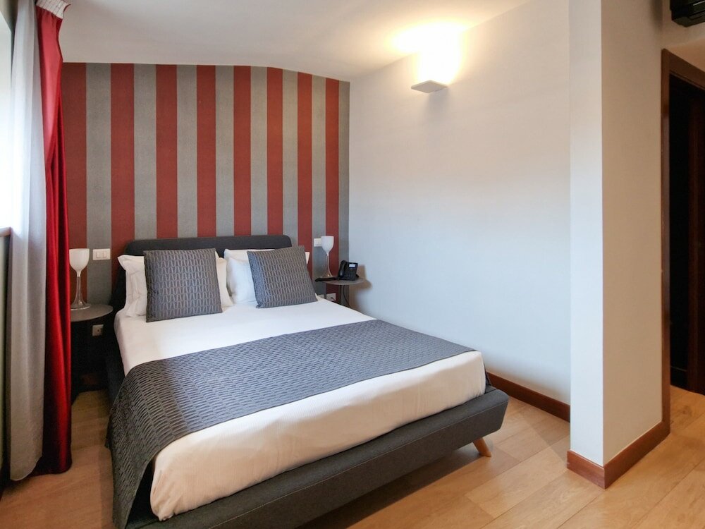 Фото The Place 217