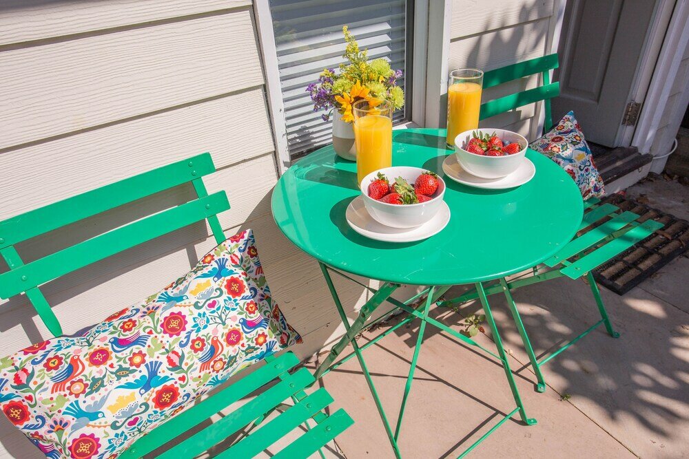 Фото Snug with Views of the Chilterns