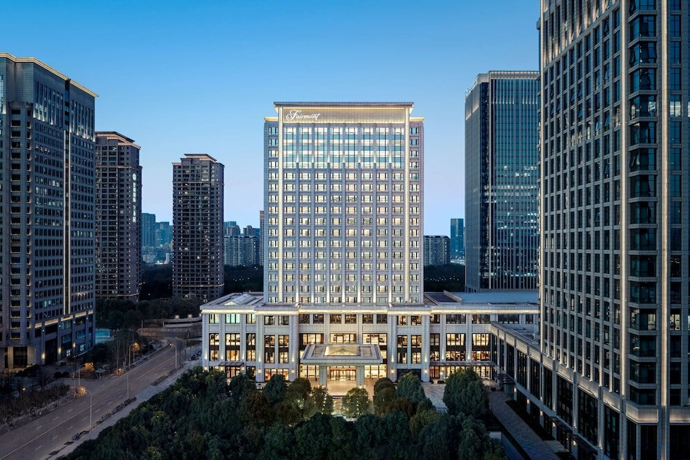 Фото Fairmont Wuhan