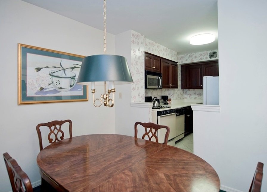 Фото Murray Hill East Suites