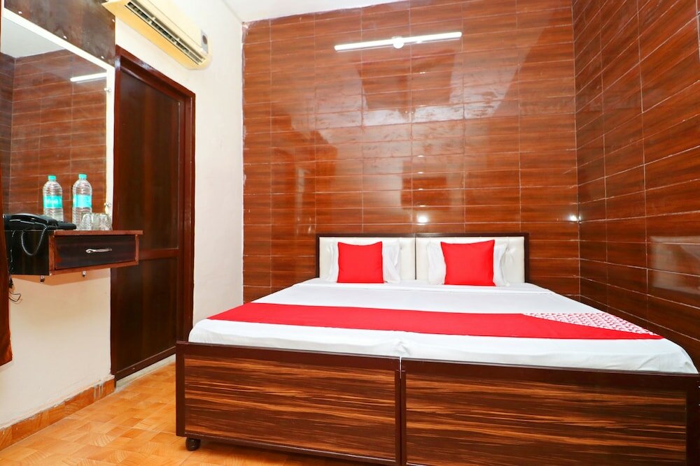 Фото Oyo 37097 Raj Apartments