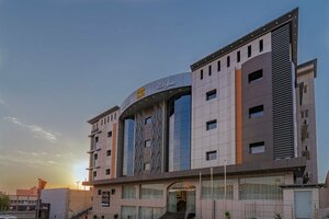 Гостиница South Hotel Suites в Хамис-Мушаите