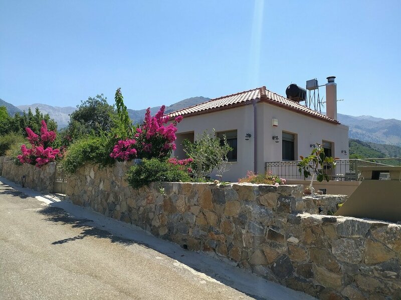 Гостиница Villa Kastania