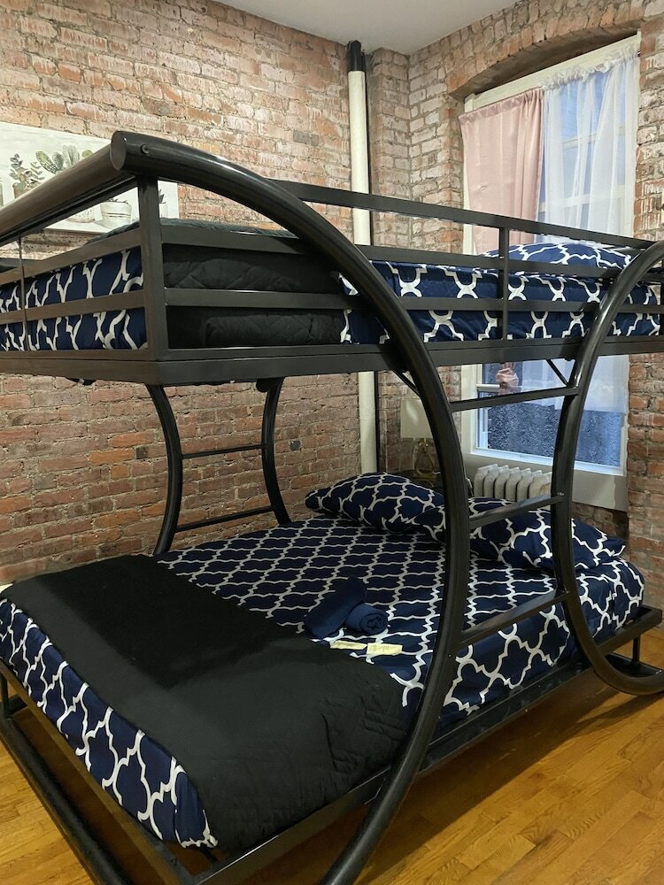 Фото 31 Street Broadway Hotel