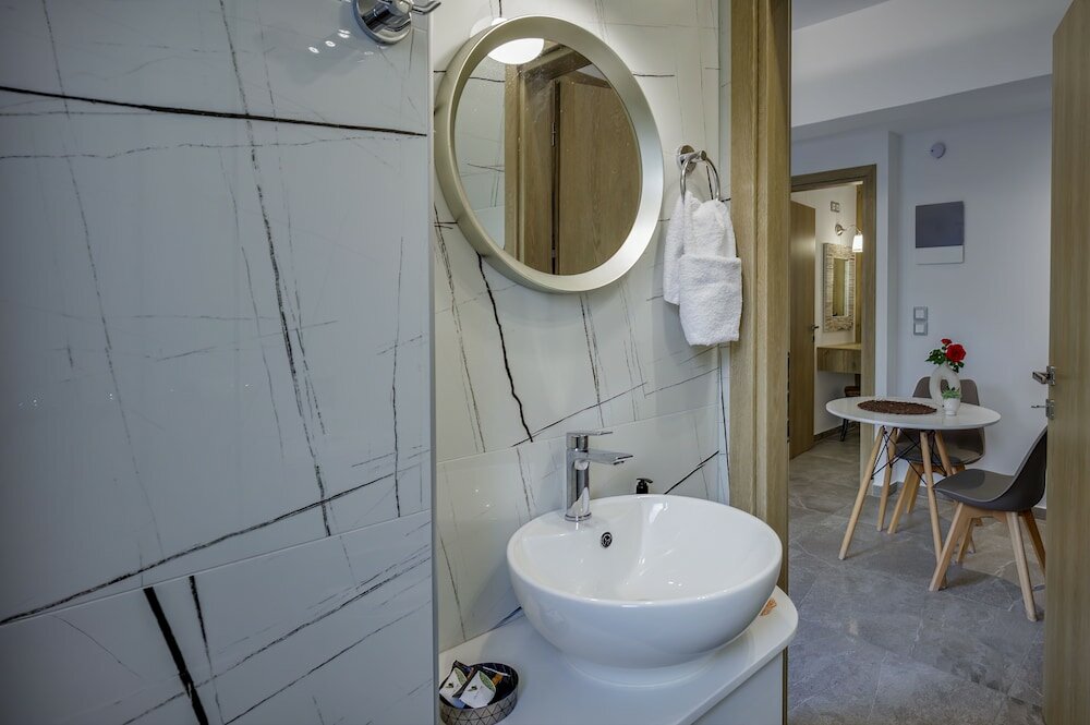 Фото Semes Luxury Apartments by Estia