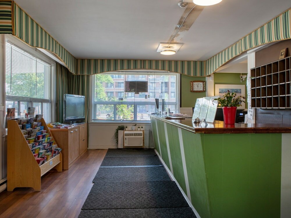 Фото Hotel Richmond Hill On North