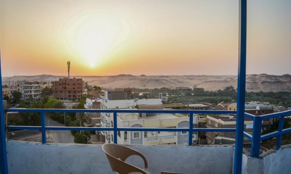 Фото Captain Guest House