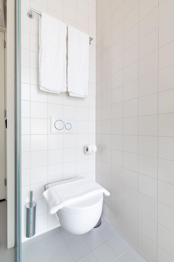 Фото The Bellhop Hotel