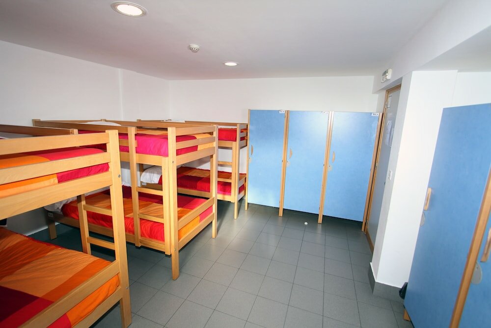 Фото Albergue Trinkete Etxea - Hostel