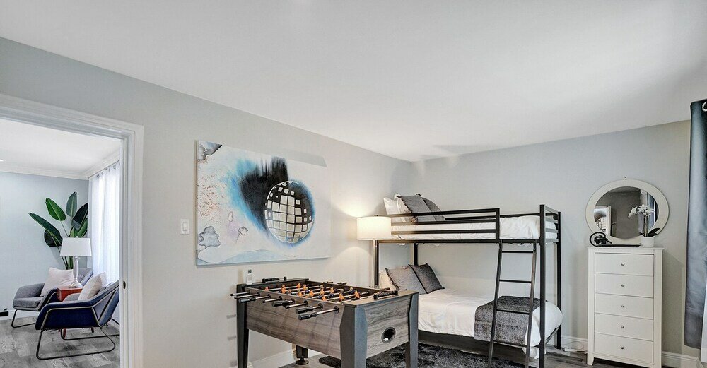 Фото Beautiful 4 Br with Private Heated Pool