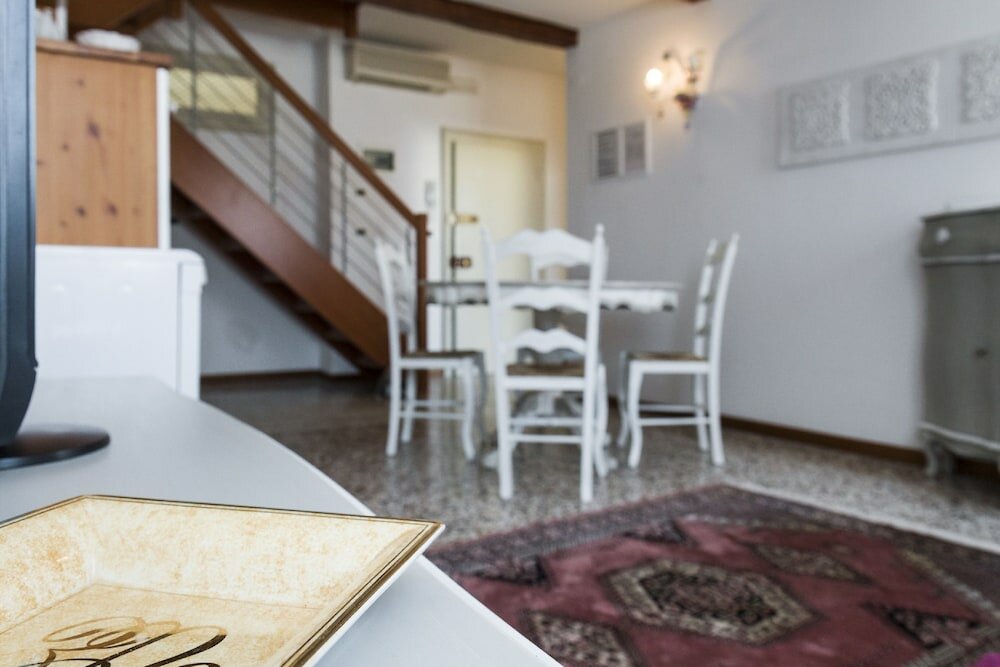 Фото Dorsoduro Charme Apartments