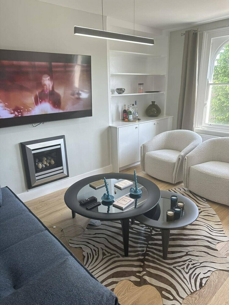 Фото Abbey Road Luxury Modern Flat