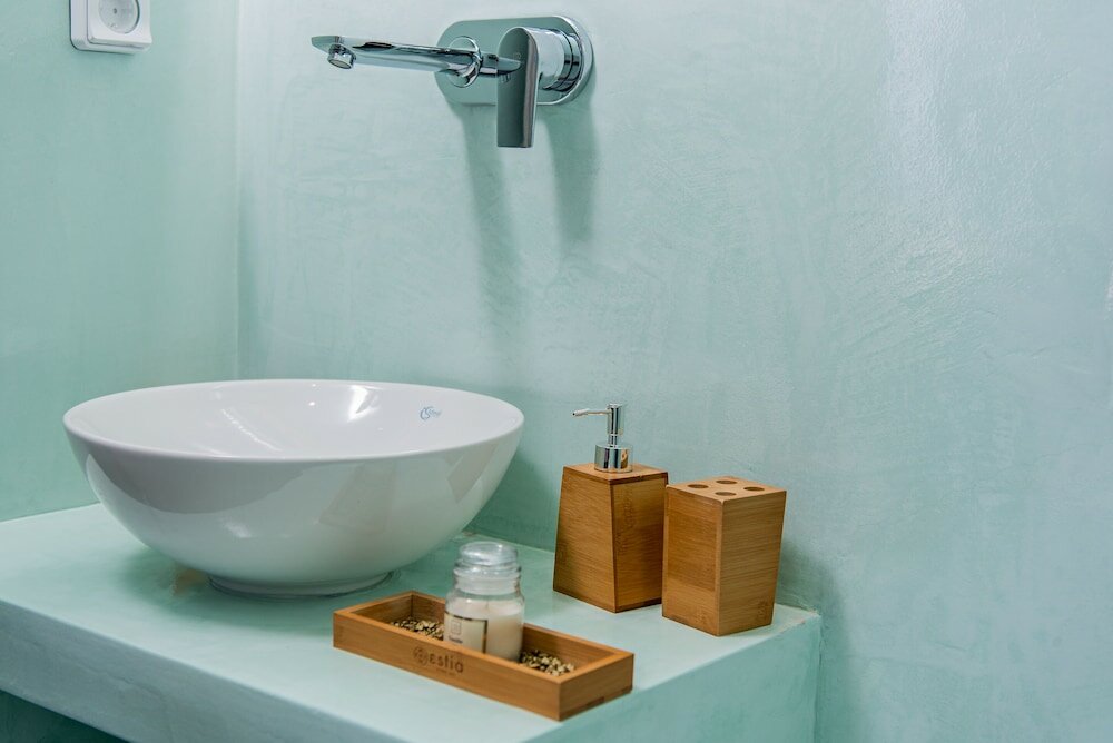 Фото Golden View Jacuzzi Suites