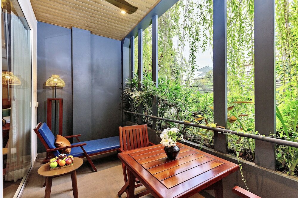 Фото Indra Hotel