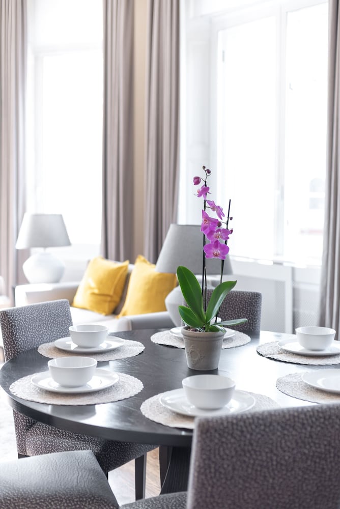 Фото Grosvenor Gardens by Capital