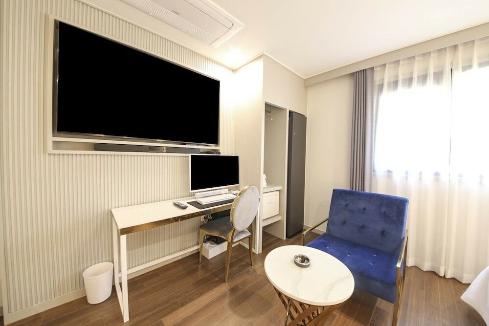 Фото Denbasta Signature Hotel