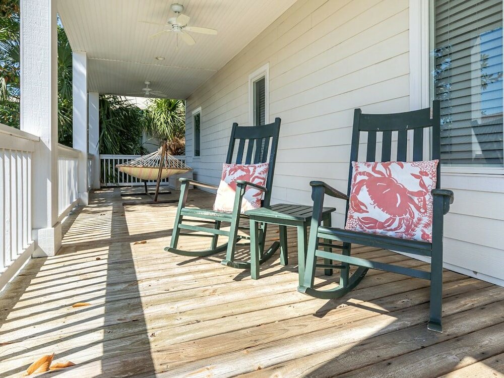 Фото 5 Oclock Somewhere