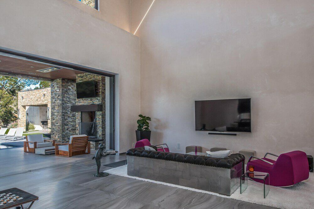 Фото Lx1a: Luxury Contemporary Villa in The Middle of Nature