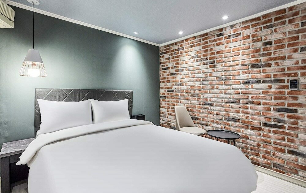 Фото Hotel Wo Yongsan Station