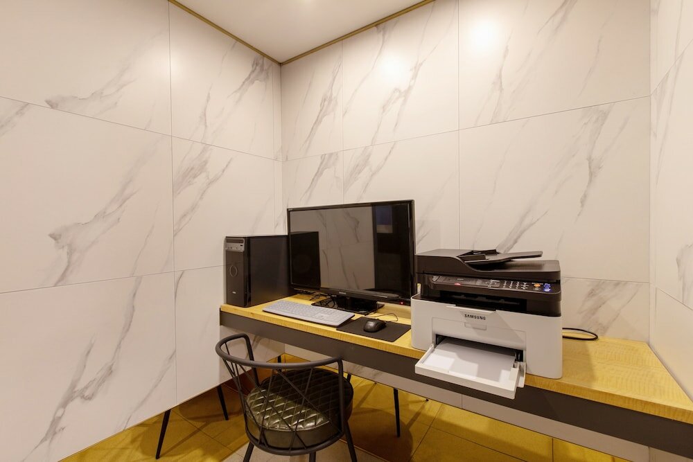 Фото Brown Dot Hotel Minam