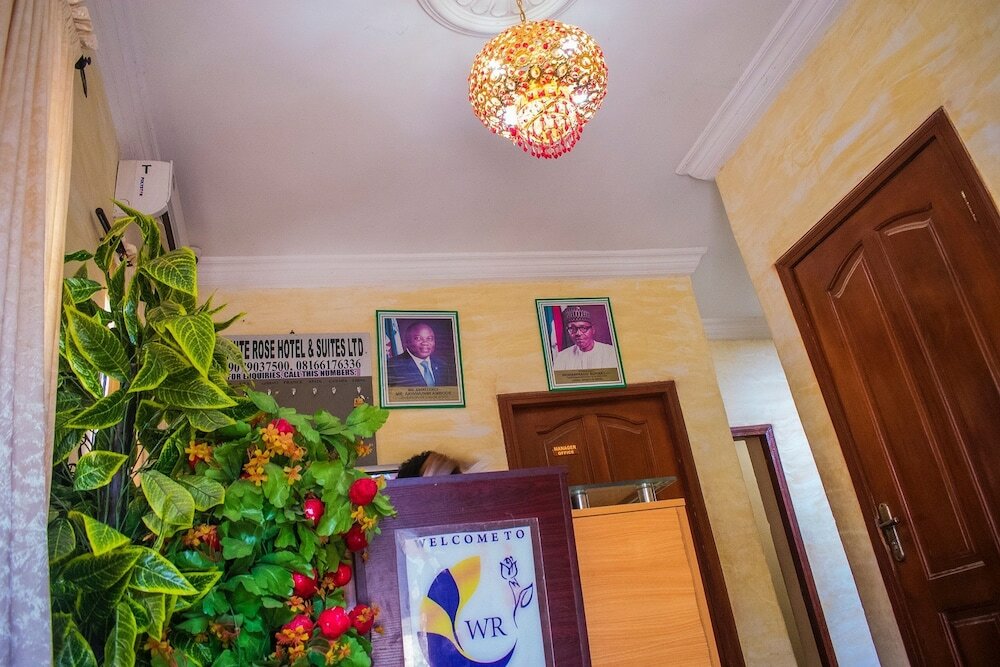 Фото White Rose Suites