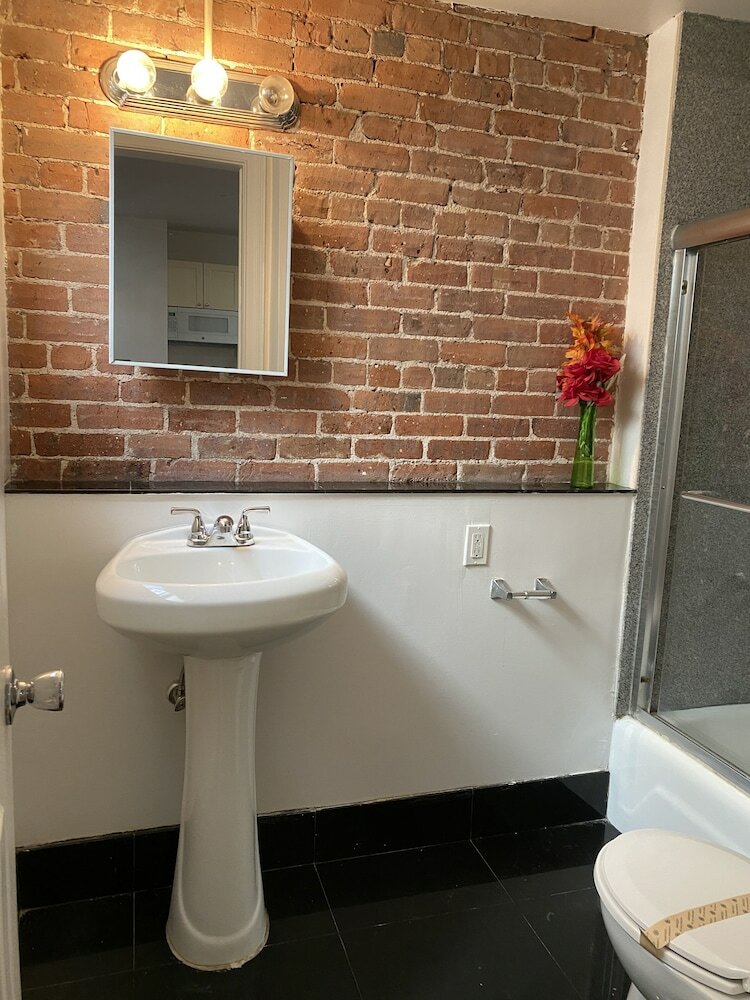 Фото 31 Street Broadway Hotel