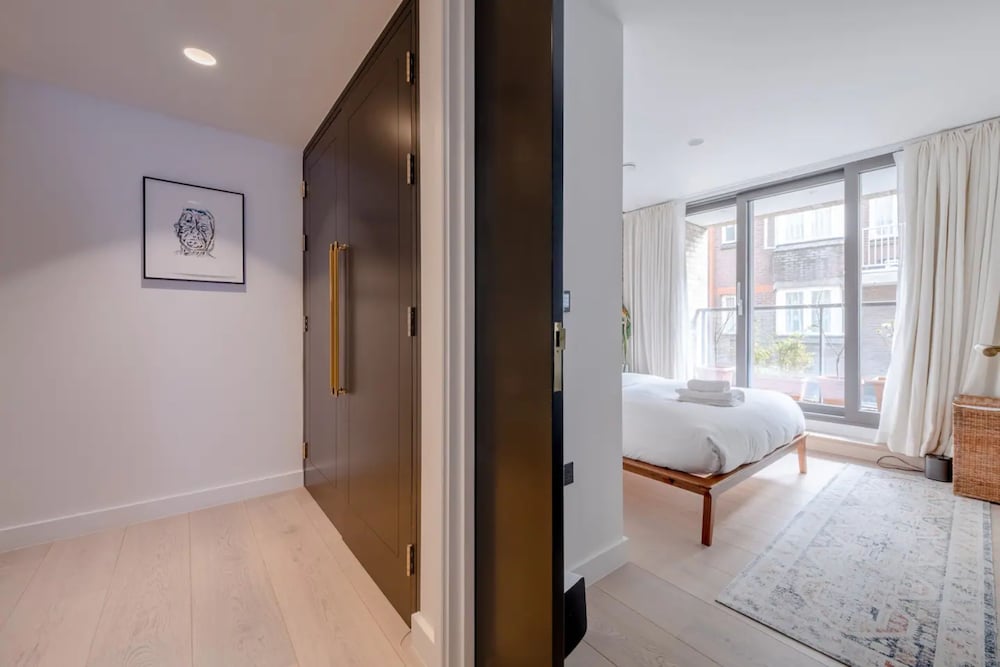 Фото Gorgeous Central London 2bd Flat - Soho