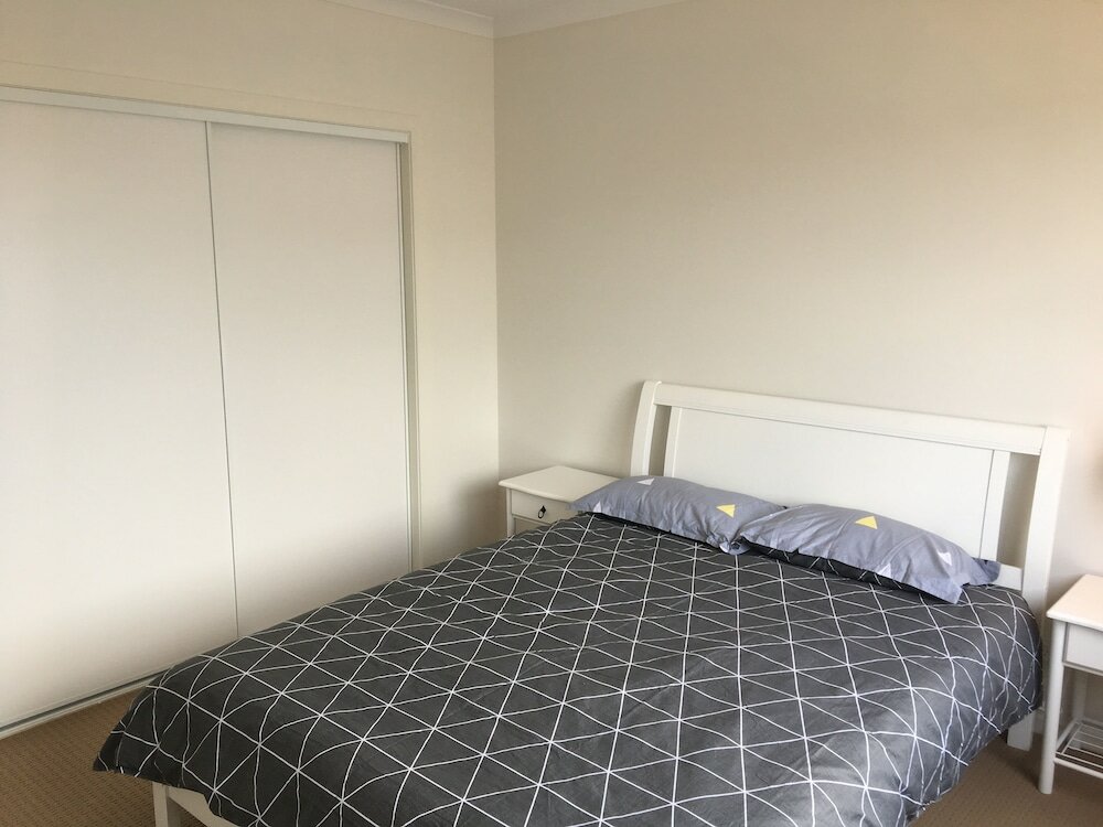 Фото Apple House Upper Point Cook