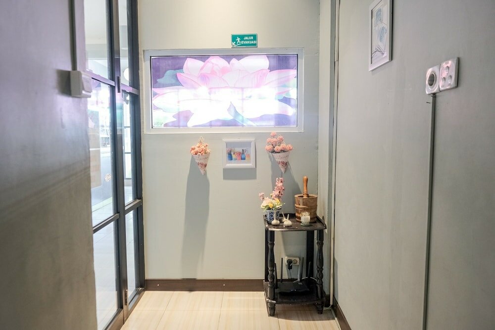 Фото Urbanview Hotel Ta Ke Jelutung Jambi
